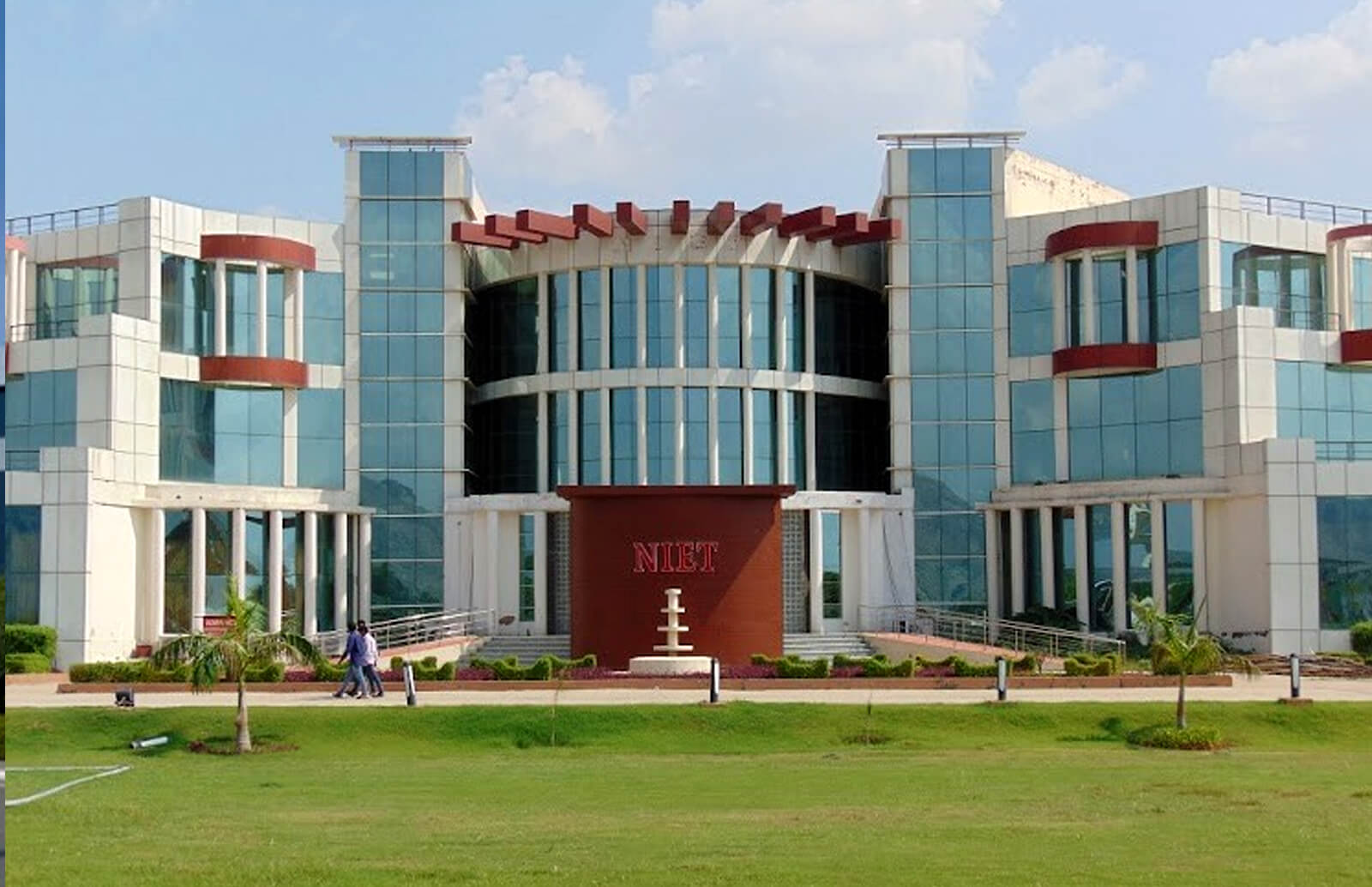 NIET College